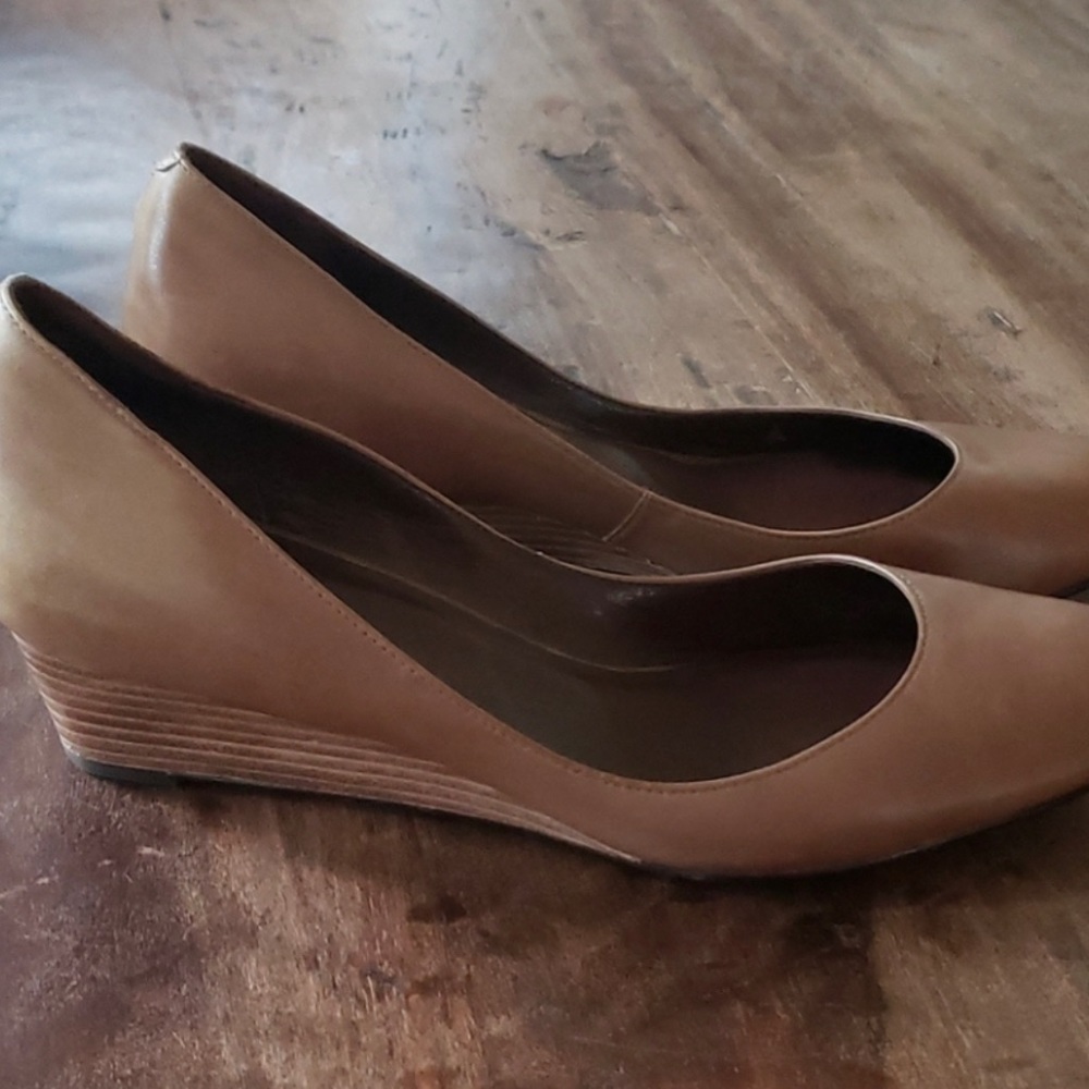 7.5 Cole Haan Nike Air Sole Wedge 1.5”